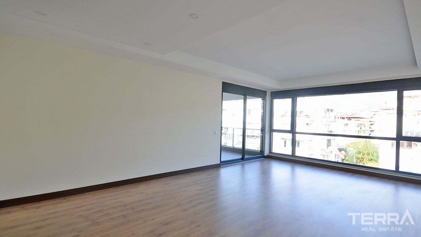 Bargain 3-Bed Apartments for Sale 50m From the Beach in Alanya Center - 51379