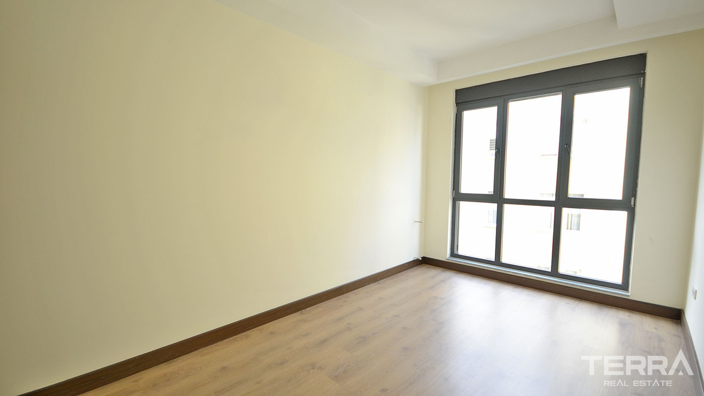 Bargain 3-Bed Apartments for Sale 50m From the Beach in Alanya Center - 51387