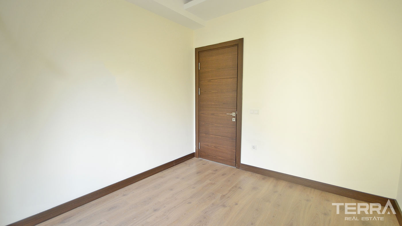 Bargain 3-Bed Apartments for Sale 50m From the Beach in Alanya Center - 51390