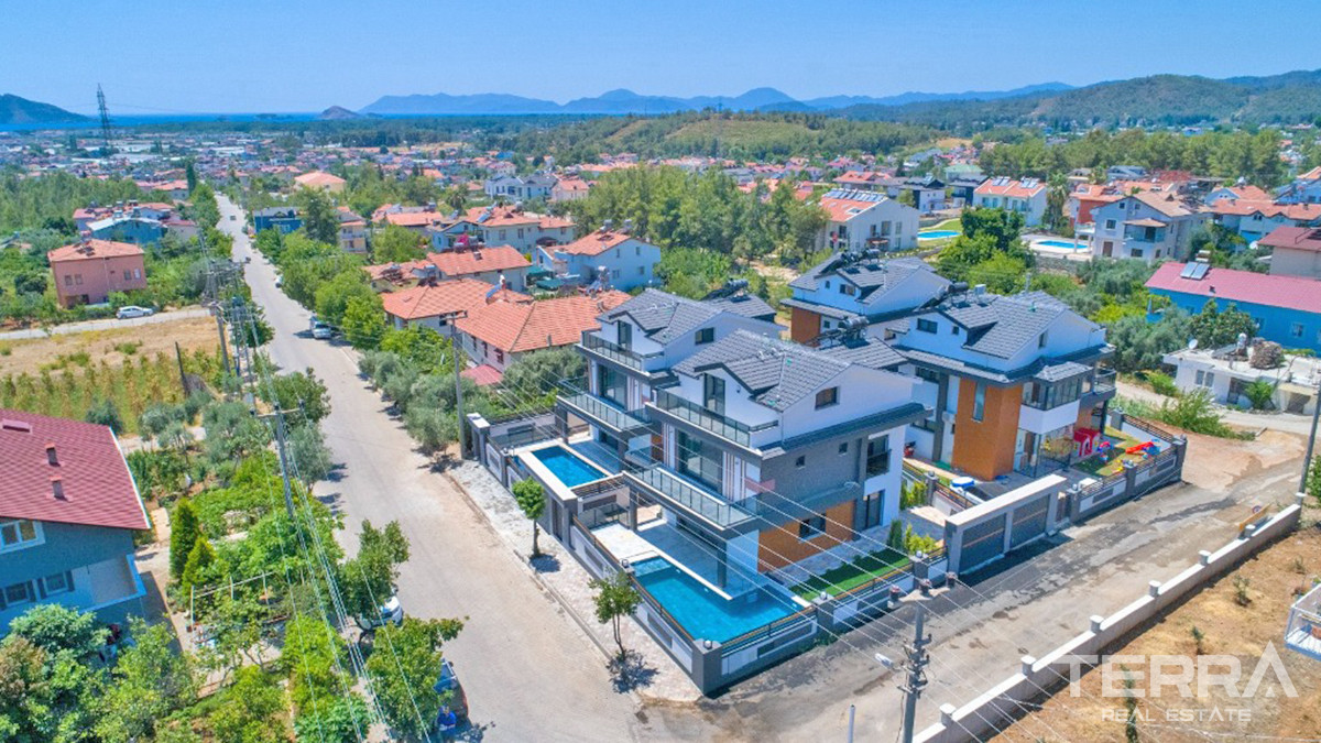 Modern Villas with Large Pool For Sale in Çiftlik Çaliş Fethiye - 55749