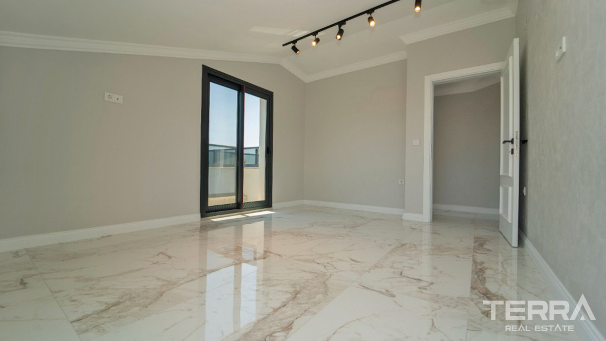 Modern Villas with Large Pool For Sale in Çiftlik Çaliş Fethiye - 55770