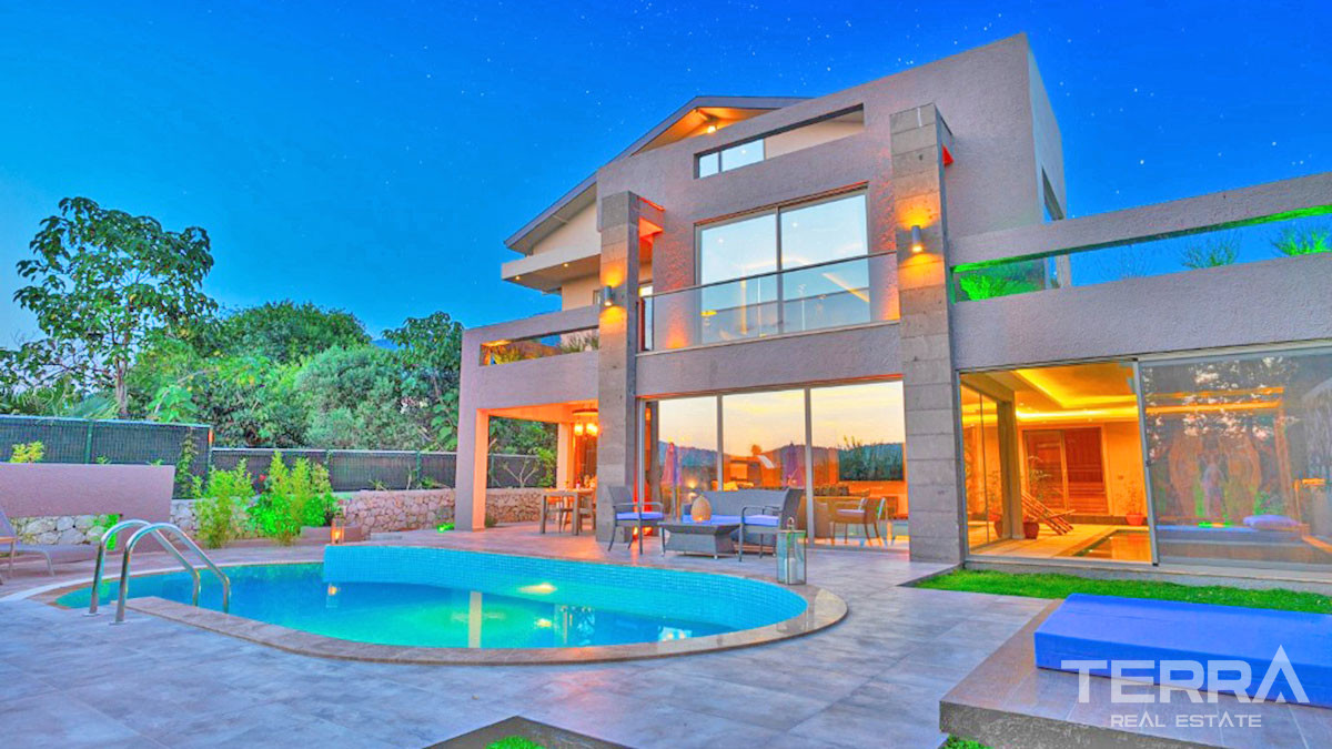 Villa for Sale in Fethiye Town with Two Amazing Swimming Pools - 51554