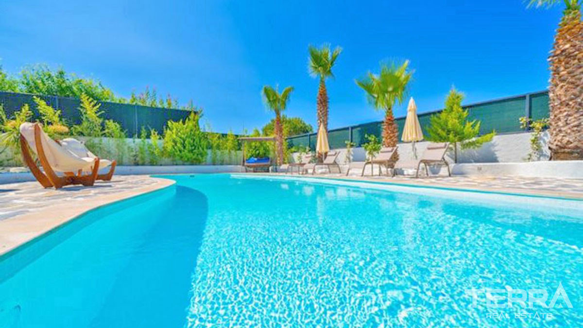 Luxury Villa with Large Swimming Pool and Jacuzzi in Fethiye - 51879