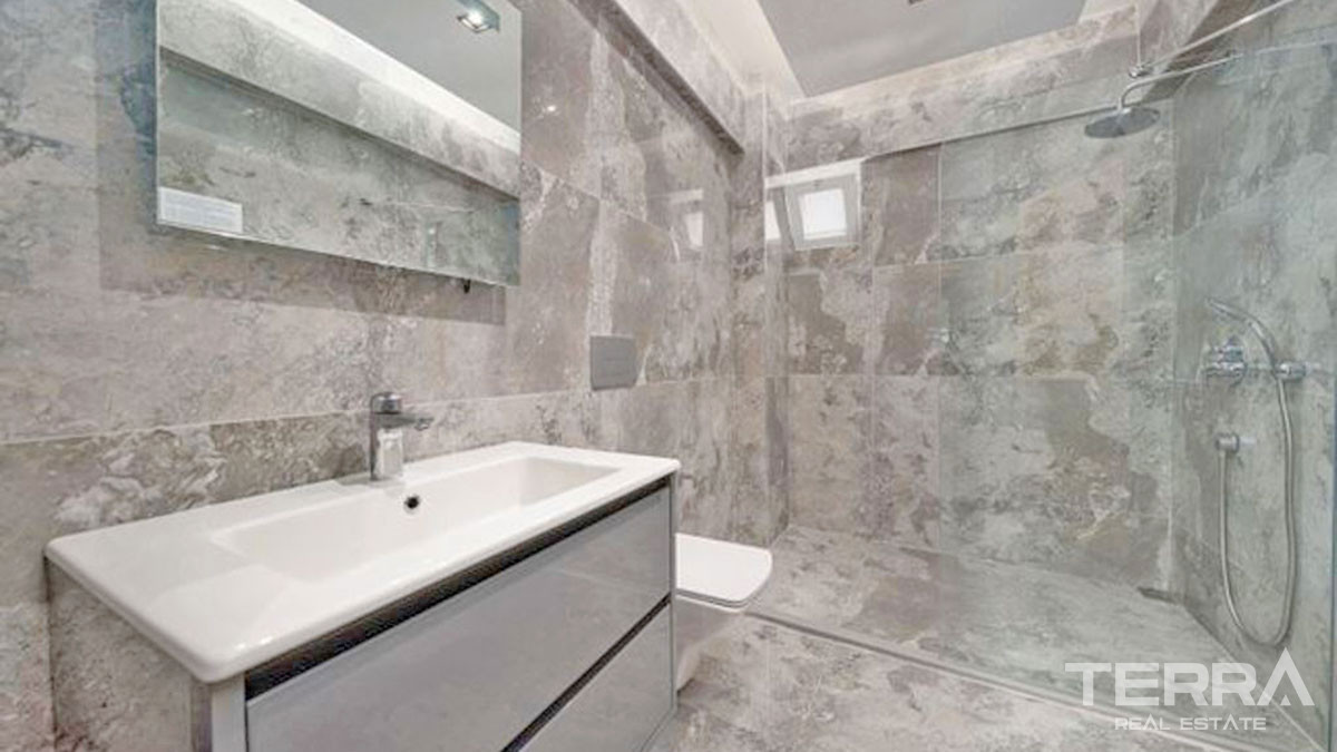 Luxury Villa with Large Swimming Pool and Jacuzzi in Fethiye - 51884