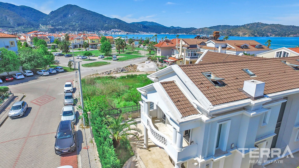 Villa Prête-à-Vivre Avec 5 Chambres et Piscine Privée à Fethiye - 52146