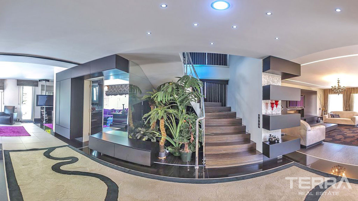 Villa Prête-à-Vivre Avec 5 Chambres et Piscine Privée à Fethiye - 52149