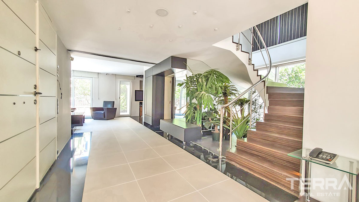 Villa Prête-à-Vivre Avec 5 Chambres et Piscine Privée à Fethiye - 52155