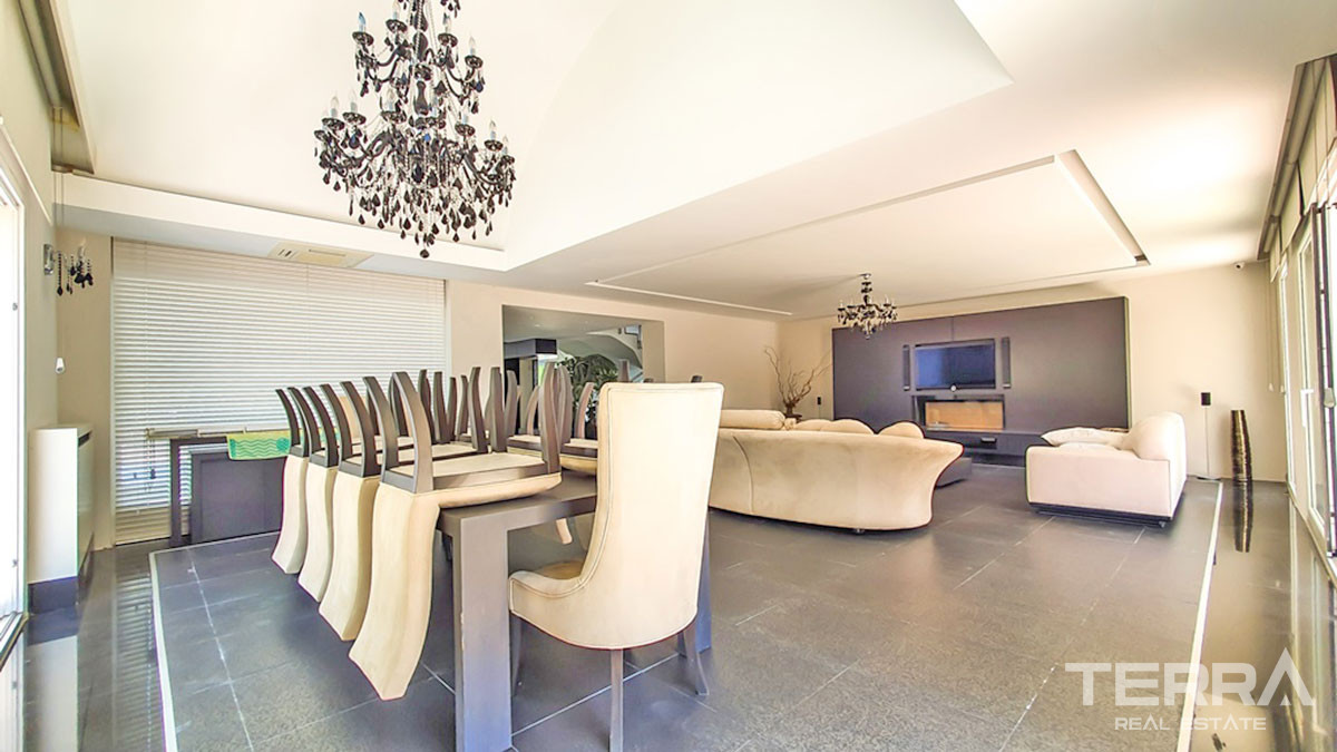 Villa Prête-à-Vivre Avec 5 Chambres et Piscine Privée à Fethiye - 52158