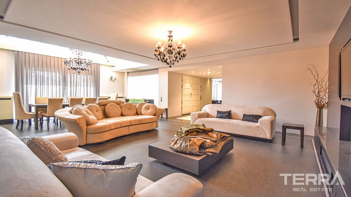 Villa Prête-à-Vivre Avec 5 Chambres et Piscine Privée à Fethiye - 52165