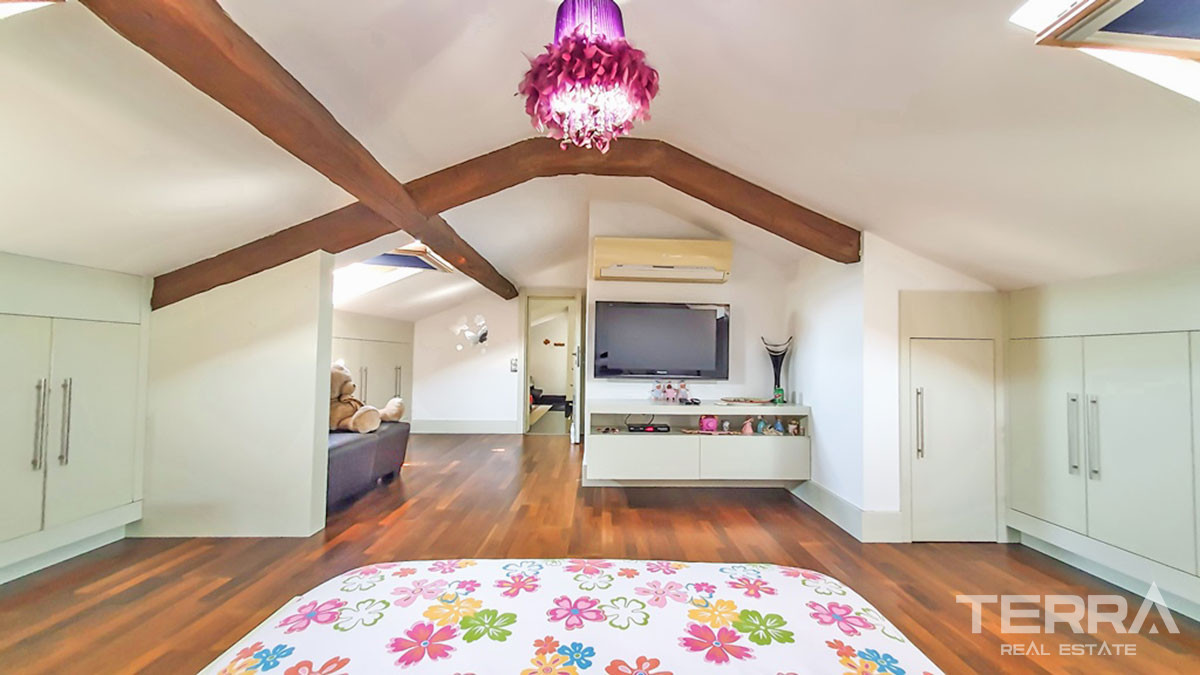 Villa Prête-à-Vivre Avec 5 Chambres et Piscine Privée à Fethiye - 52172
