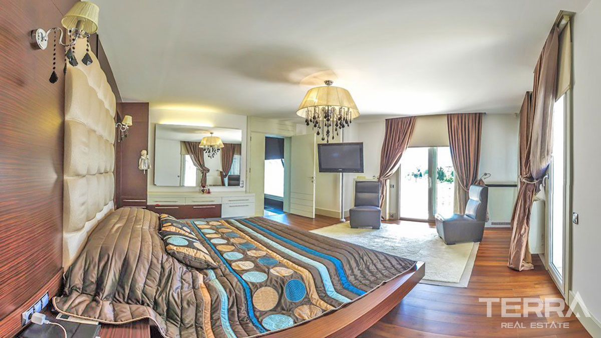 Villa Prête-à-Vivre Avec 5 Chambres et Piscine Privée à Fethiye - 52173
