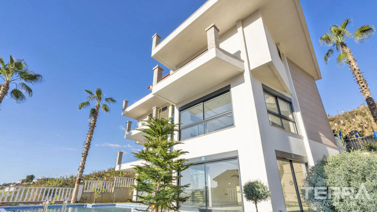 Large Detached Sea View Villas with Swimming Pool in Alanya Kargıcak - 54254
