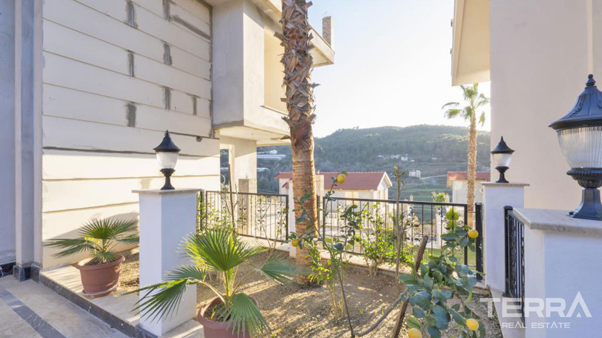 Large Detached Sea View Villas with Swimming Pool in Alanya Kargıcak - 54273