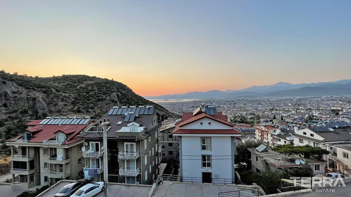 4-Bedroom Sea View Apartment with Shared Pool in Taşyaka, Fethiye - 56725