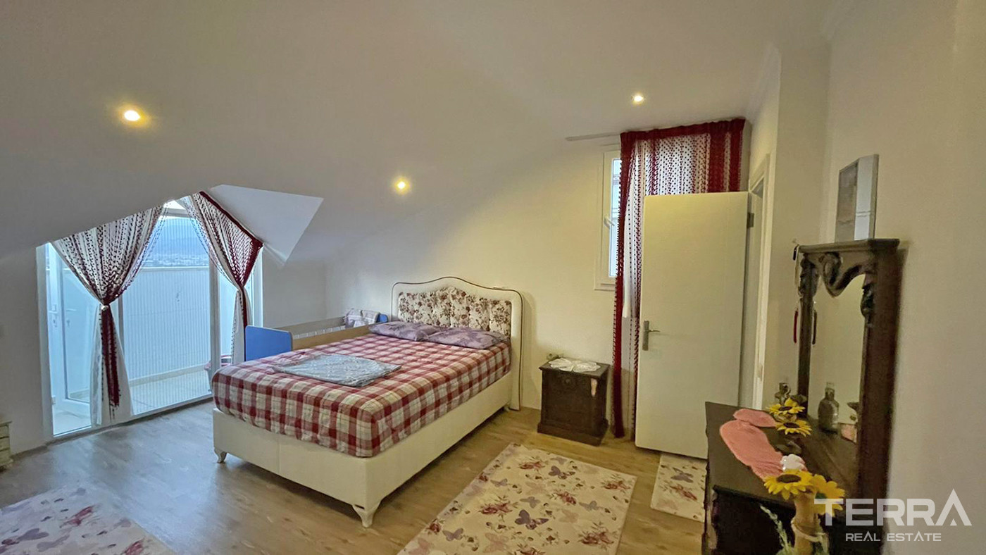 4-Bedroom Sea View Apartment with Shared Pool in Taşyaka, Fethiye - 56733