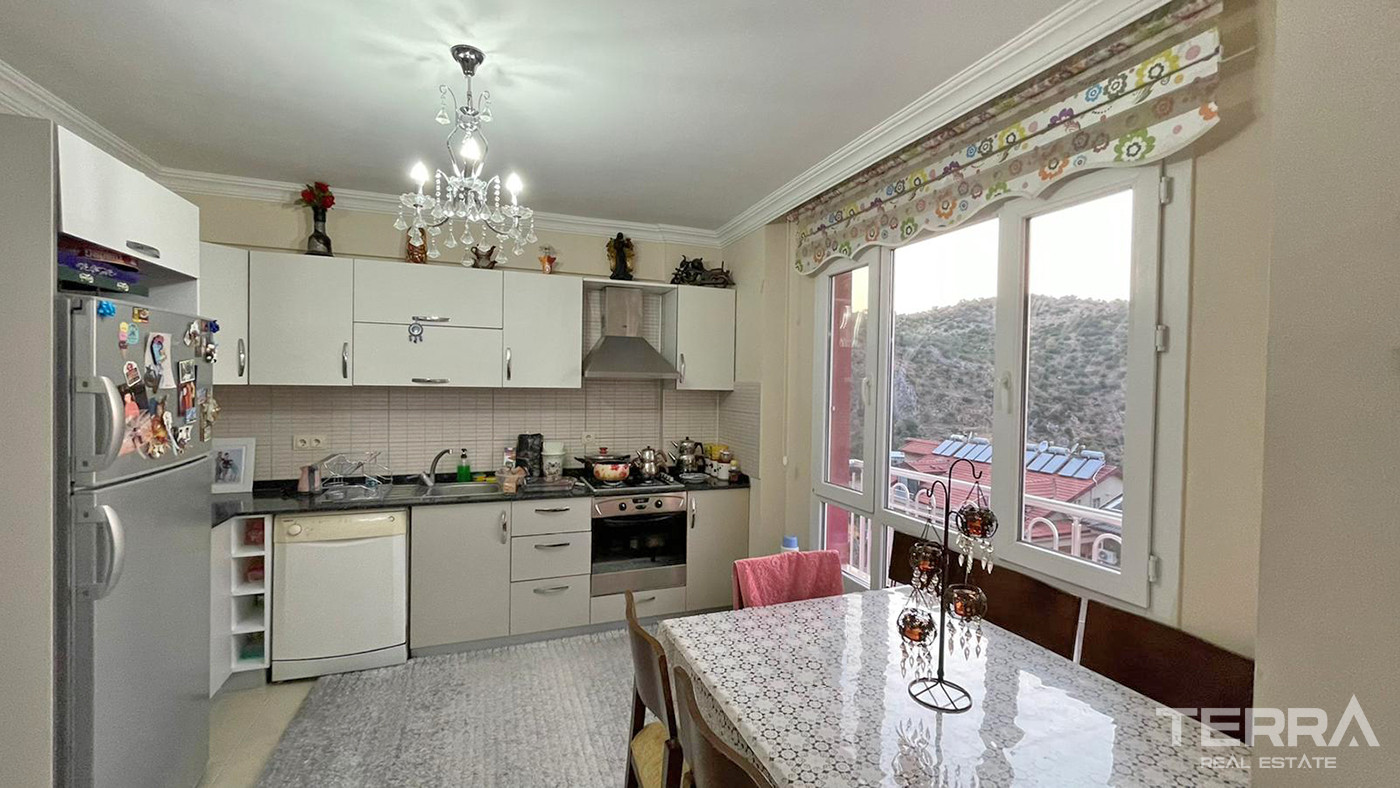 4-Bedroom Sea View Apartment with Shared Pool in Taşyaka, Fethiye - 56744