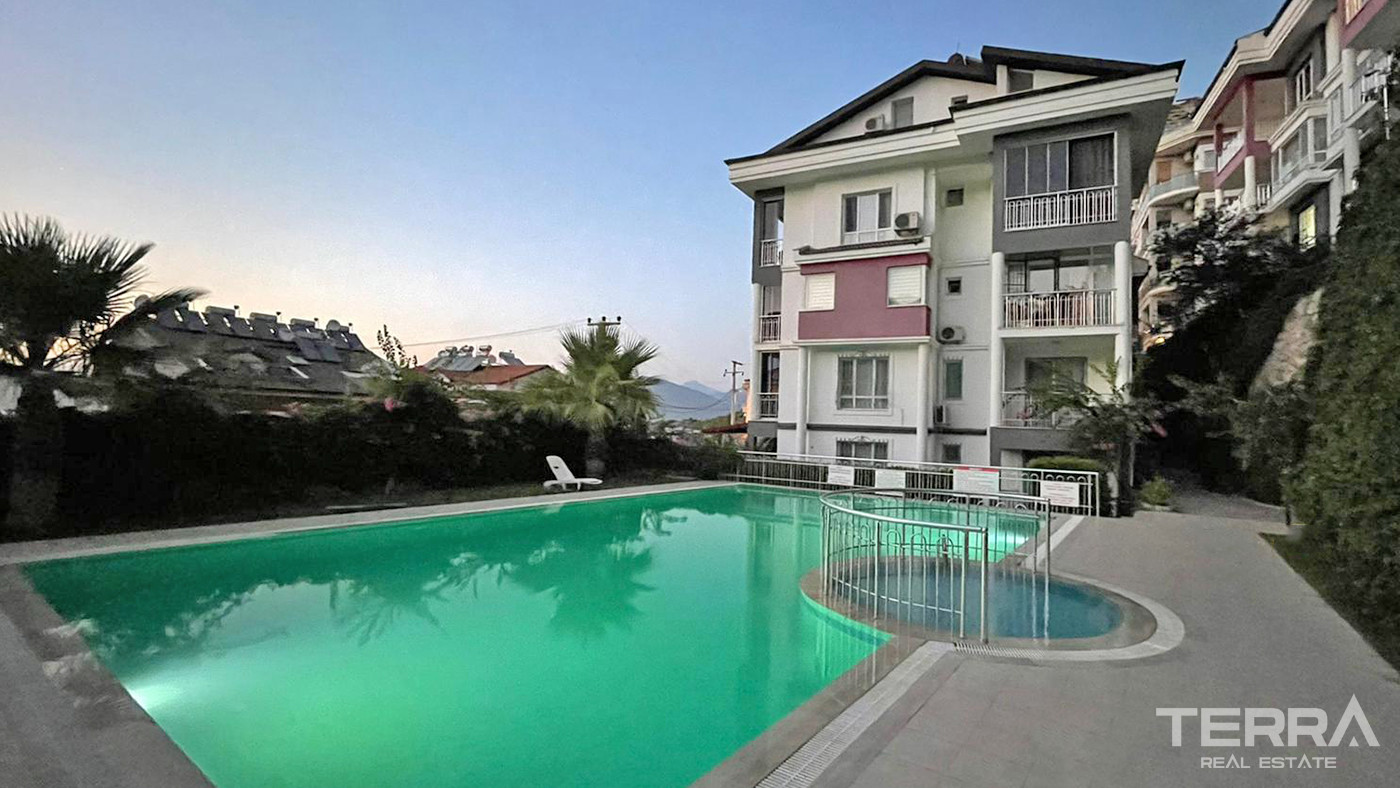 4-Bedroom Sea View Apartment with Shared Pool in Taşyaka, Fethiye