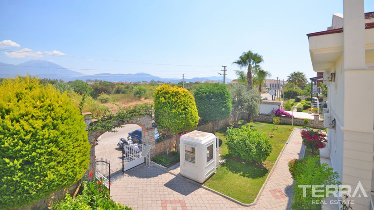 Resale Apartment with Shared Swimming Pool in Fethiye, Caliş - 55075