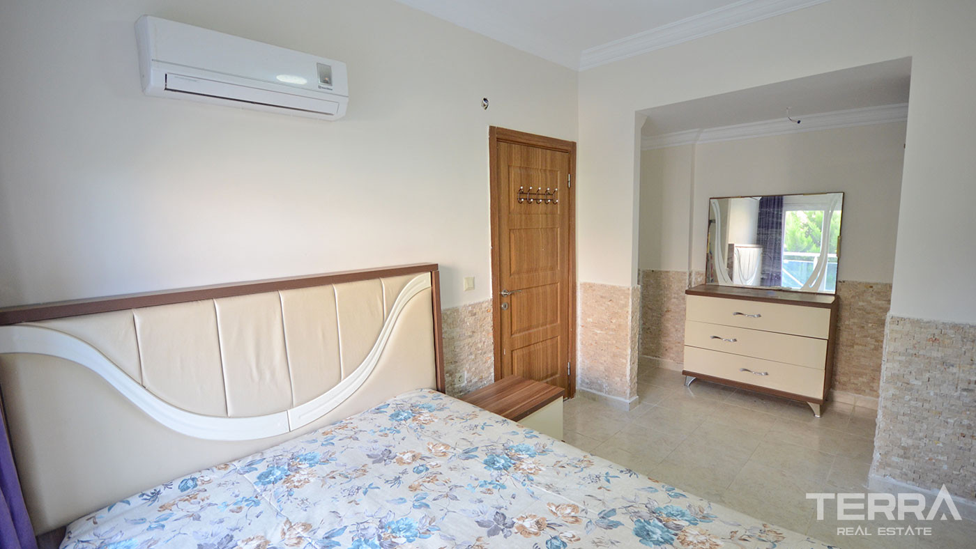 Bargain Apartment Only 500 m from the Beach in Alanya, Oba - 55175