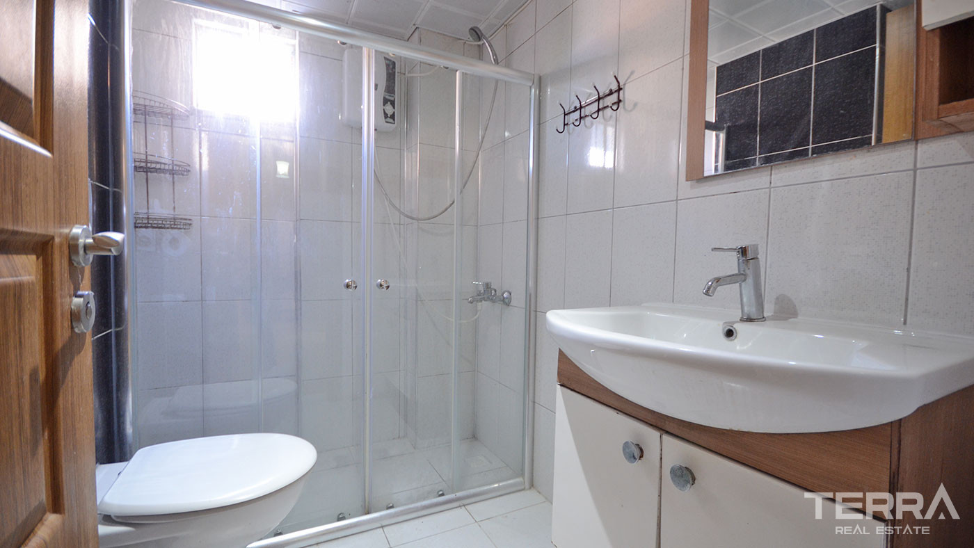 Bargain Apartment Only 500 m from the Beach in Alanya, Oba - 55180