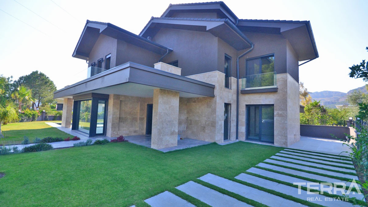 Luxury Villa with Stylish Swimming Pool in Fethiye, Göcek - 55280