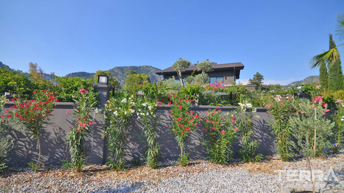 Luxury Villa with Stylish Swimming Pool in Fethiye, Göcek - 55282