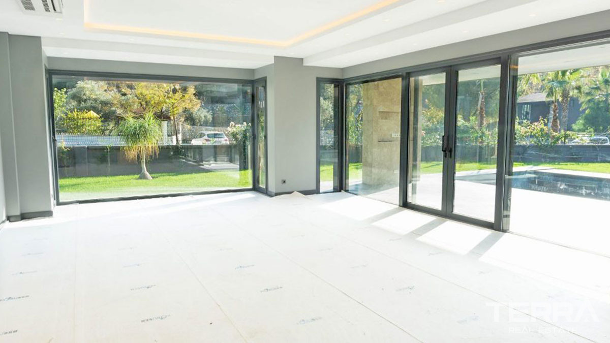 Luxury Villa with Stylish Swimming Pool in Fethiye, Göcek - 55287