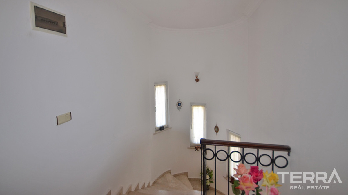 Resale Villa with Private Pool in Fethiye, Ovacık, Ölüdeniz Area - 55571