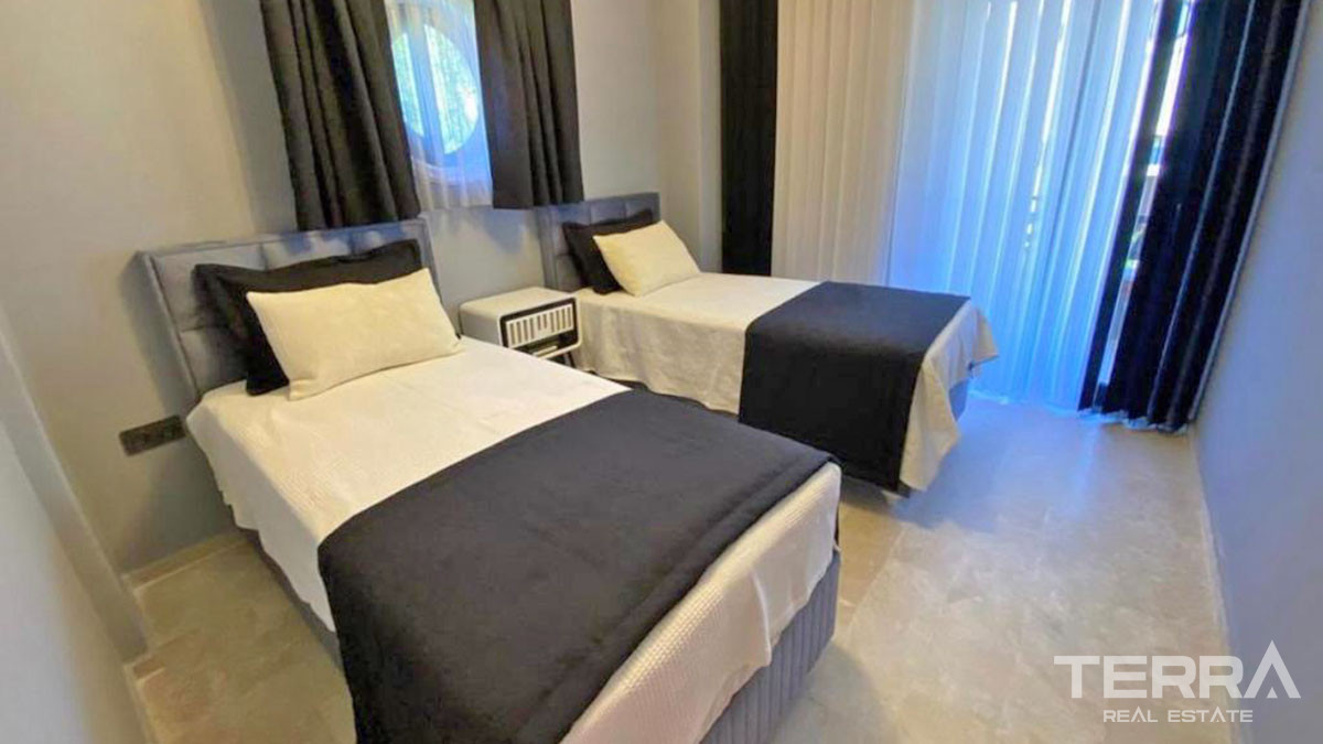 Resale Villa with Large Swimming Pool and Mountain View in Fethiye - 57314