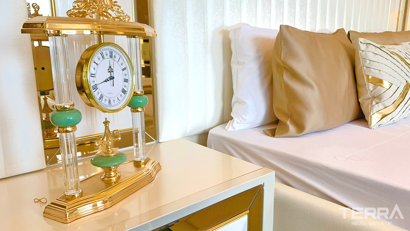 Alanya Konaklı'da Denize Sıfır Tamamen Yenilenmiş Villa - 55905