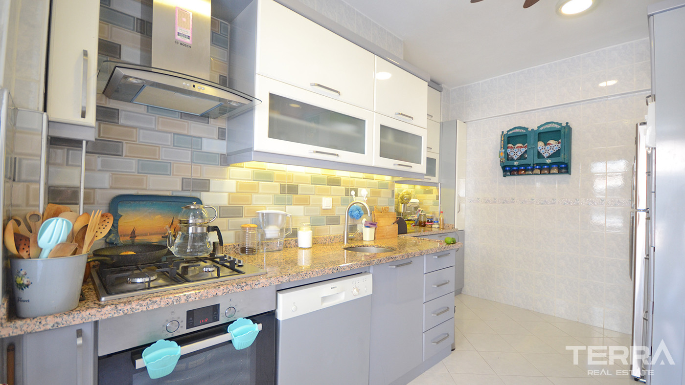2-Bedroom Apartment with Sea View in Mahmutlar, Alanya - 56019
