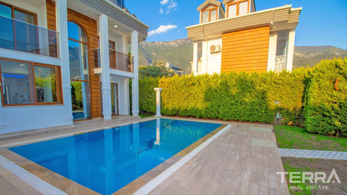 Resale 4-Bedroom Villa with Large Swimming Pool in Fethiye, Ovacık - 56701
