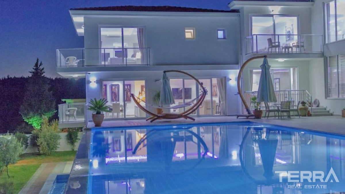 Resale Luxury Villa with Infinity Pool in Fethiye, Ovacık - 57073