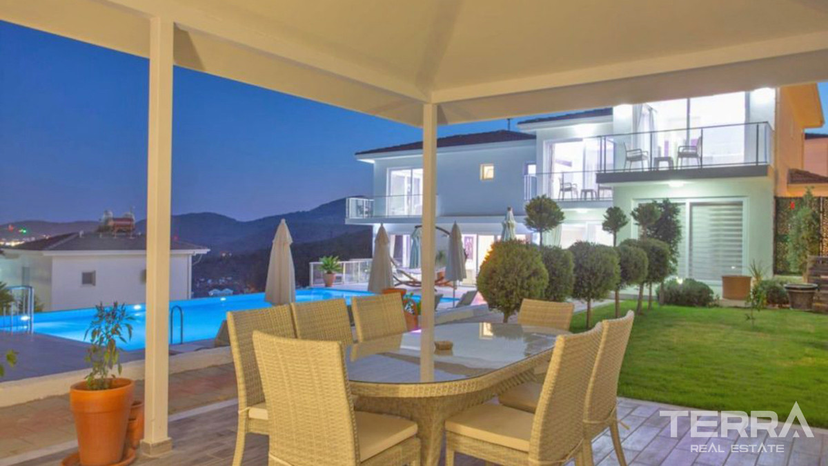 Resale Luxury Villa with Infinity Pool in Fethiye, Ovacık - 57076