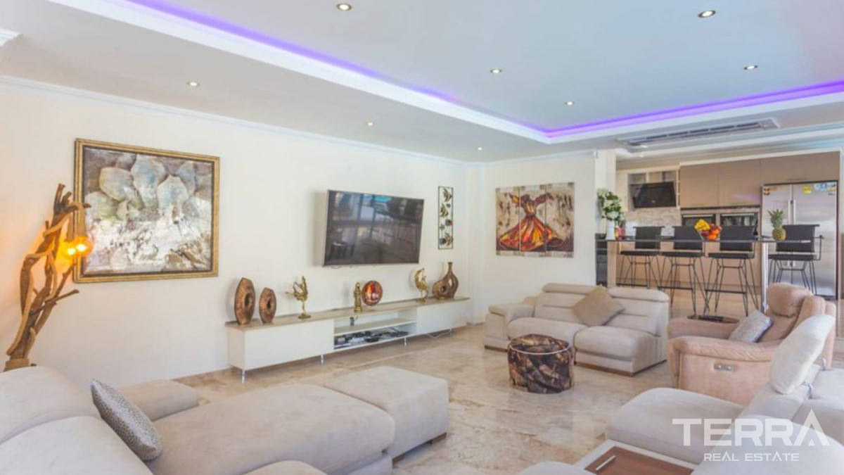 Resale Luxury Villa with Infinity Pool in Fethiye, Ovacık - 57082