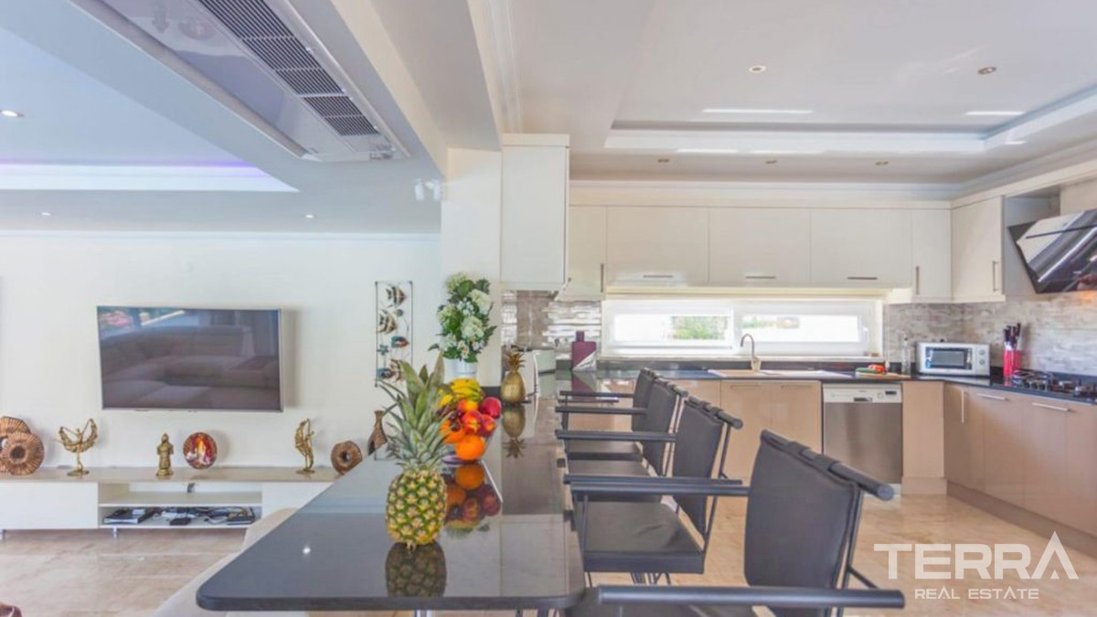 Resale Luxury Villa with Infinity Pool in Fethiye, Ovacık - 57089