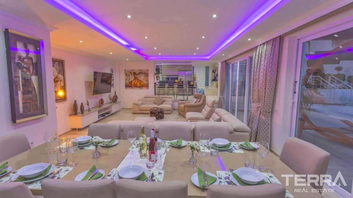Resale Luxury Villa with Infinity Pool in Fethiye, Ovacık - 57092