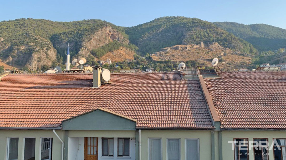 Furnished Resale Penthouse Apartment 150 m from the Sea in Fethiye - 57528