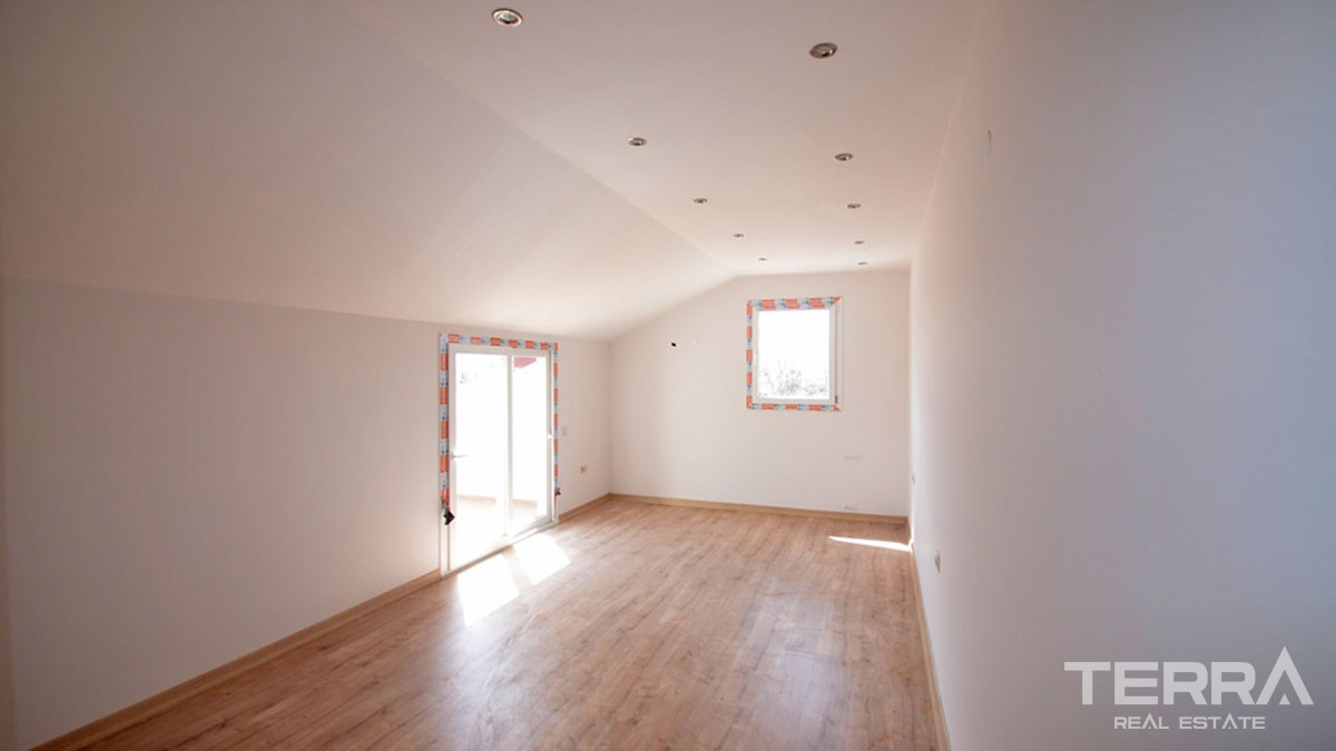 Investment Apartment with Shared Swimming pool in Fethiye Center - 57579