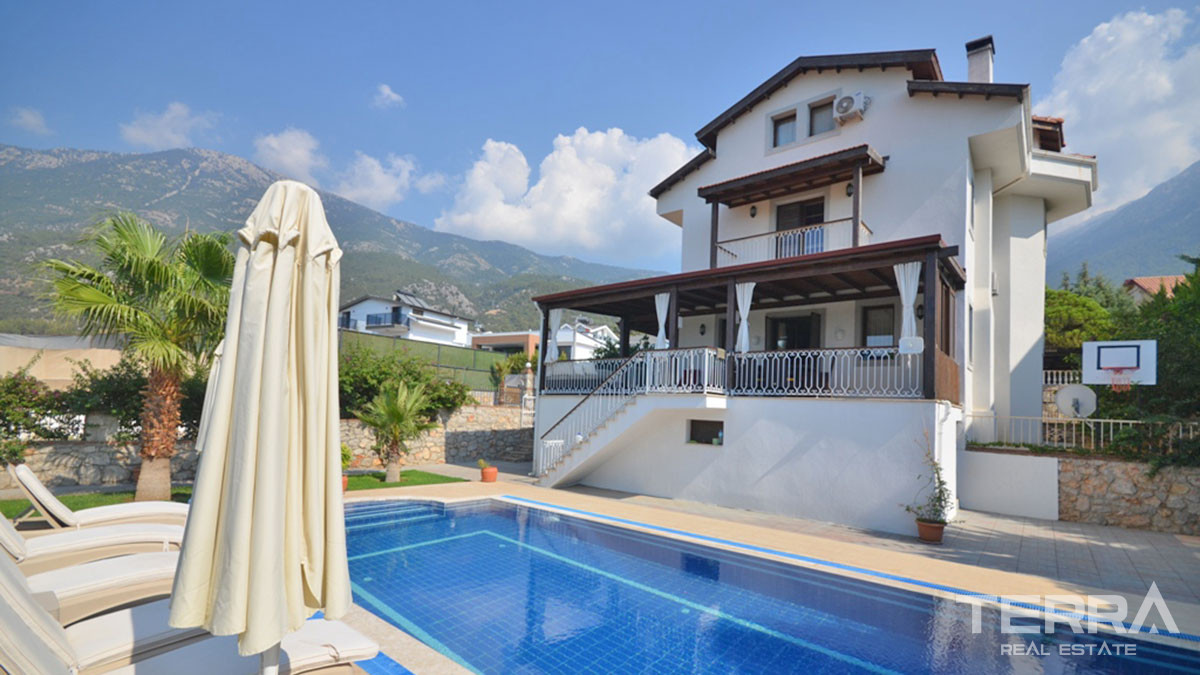 Resale Villa with Large Garden and Swimming Pool in Fethiye Ovacık - 57879