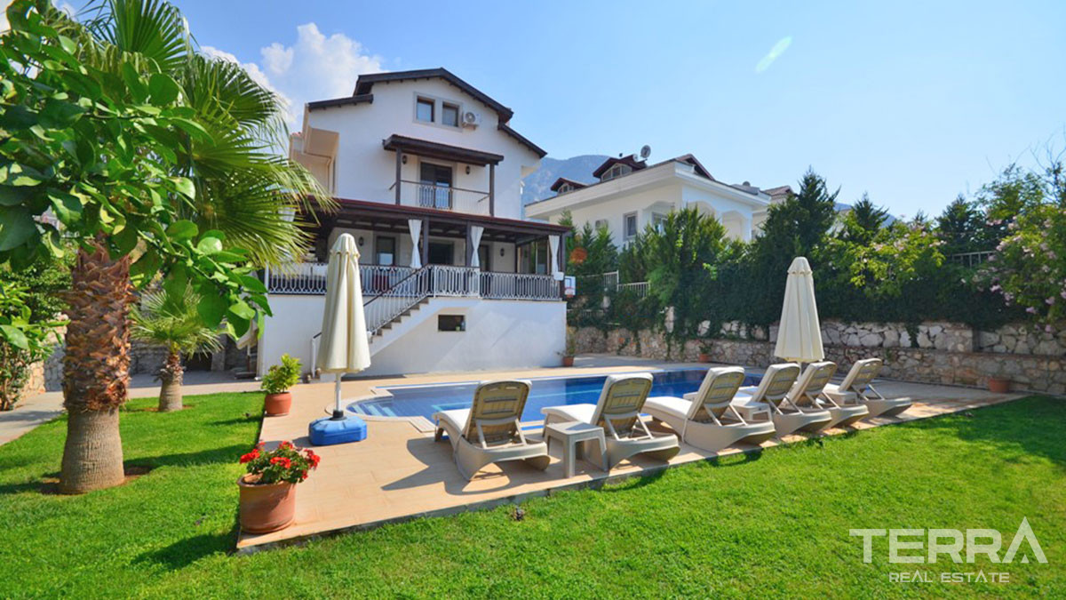 Resale Villa with Large Garden and Swimming Pool in Fethiye Ovacık - 57882
