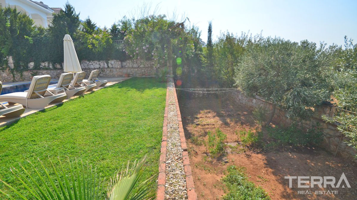 Resale Villa with Large Garden and Swimming Pool in Fethiye Ovacık - 57883