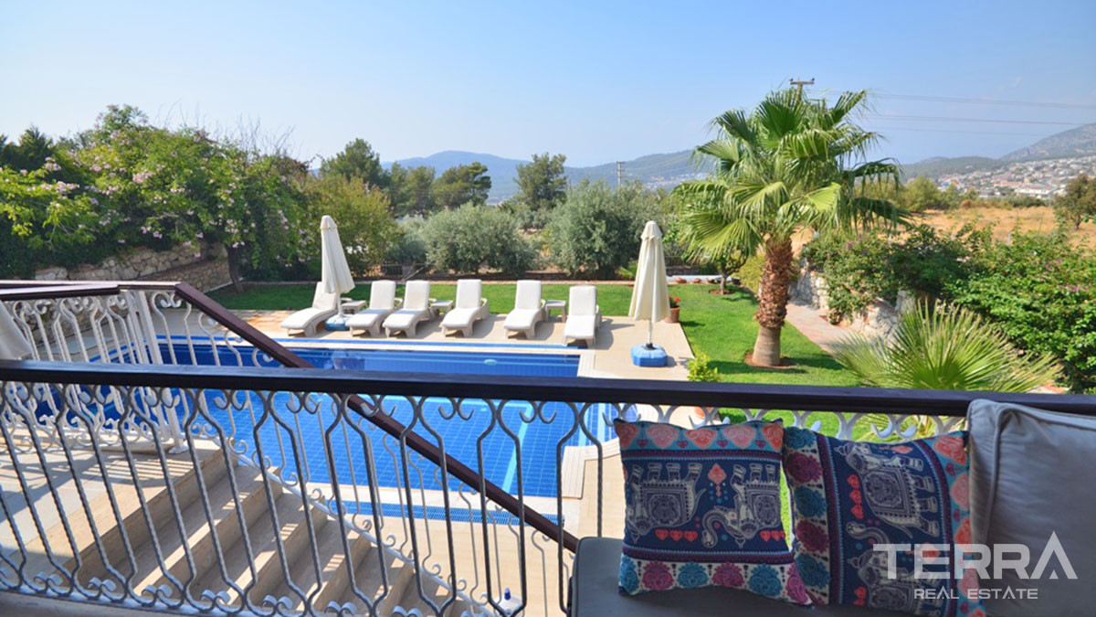 Resale Villa with Large Garden and Swimming Pool in Fethiye Ovacık - 57889