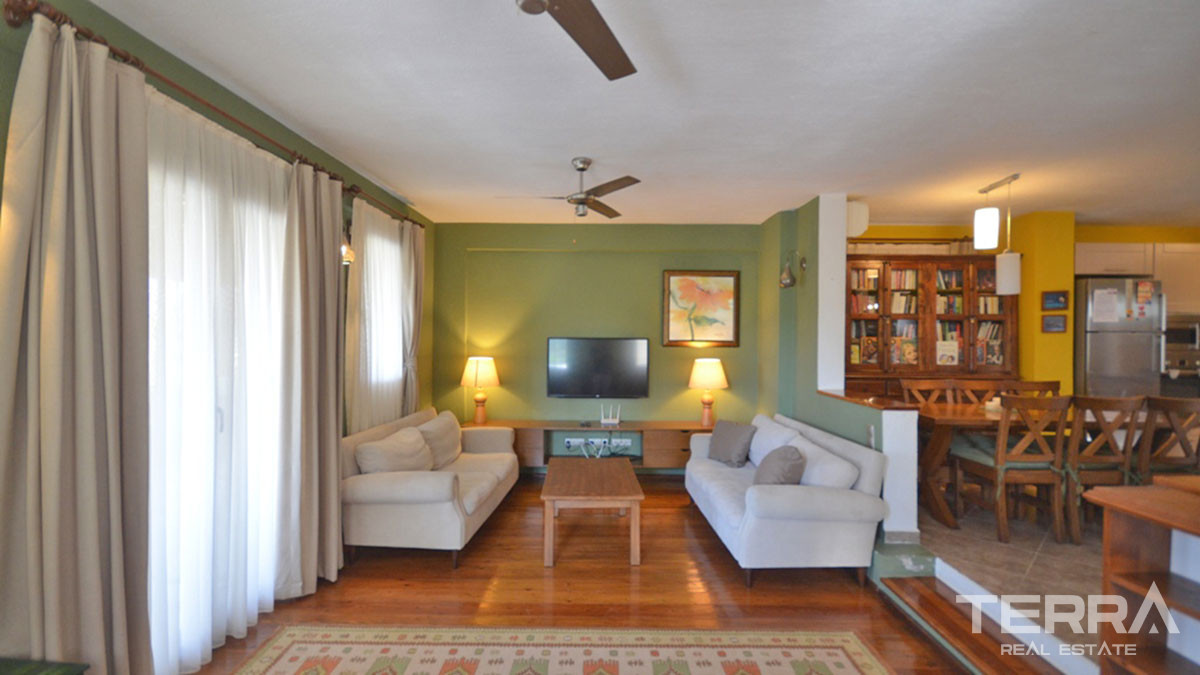 Resale Villa with Large Garden and Swimming Pool in Fethiye Ovacık - 57899