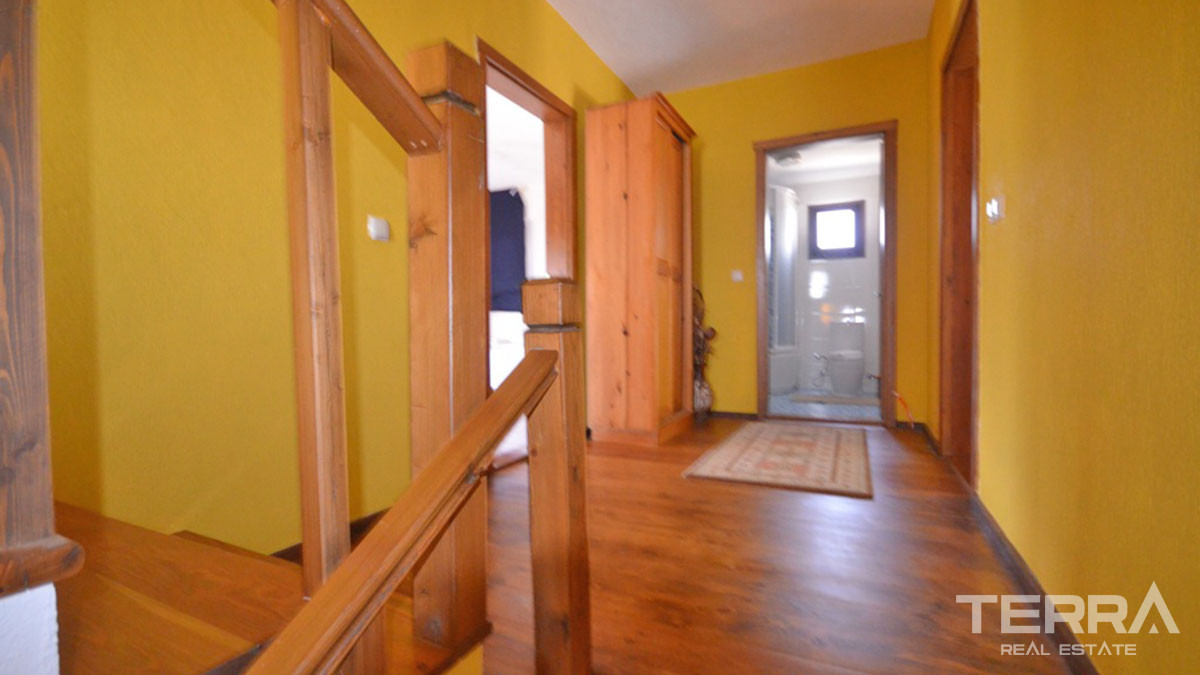 Resale Villa with Large Garden and Swimming Pool in Fethiye Ovacık - 57902