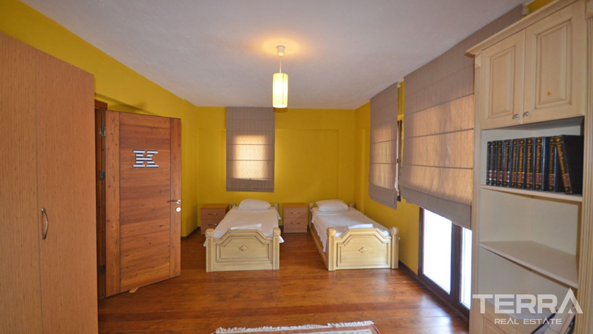 Resale Villa with Large Garden and Swimming Pool in Fethiye Ovacık - 57905