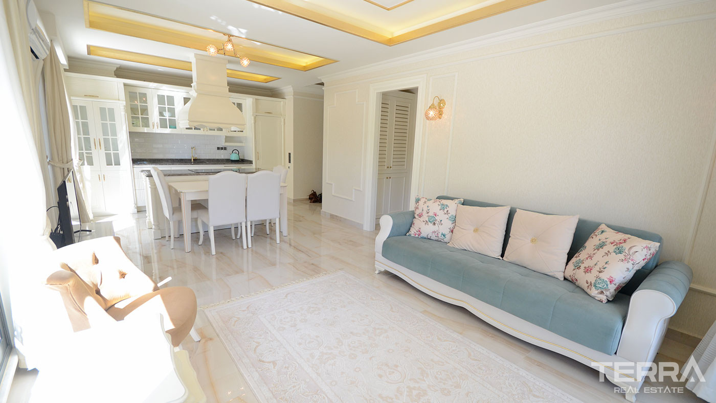 Resale Apartment in Alanya Center Only 100 m from the Beach - 58469