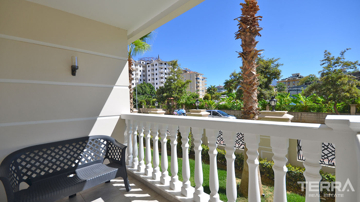 Resale Apartment in Alanya Center Only 100 m from the Beach - 58477