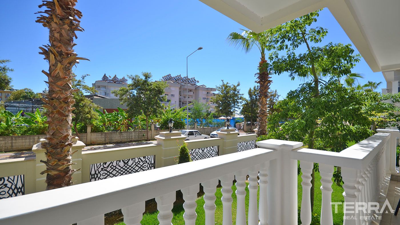 Resale Apartment in Alanya Center Only 100 m from the Beach - 58478