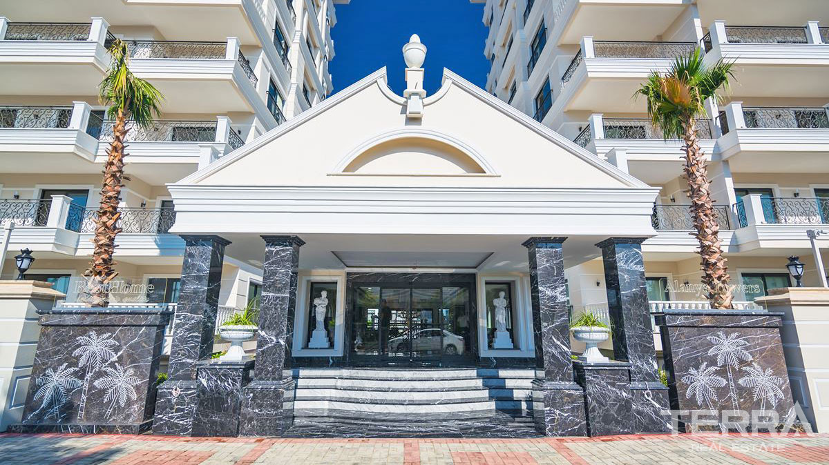 Resale Apartment in Alanya Center Only 100 m from the Beach - 58487